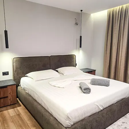 Luxury 2 Bedroom Apartment
