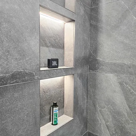 아파트 Urban21 Luxury 2 Bedroom 티라나