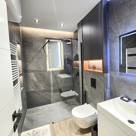 Urban21 Luxury 2 Bedroom * Τίρανα