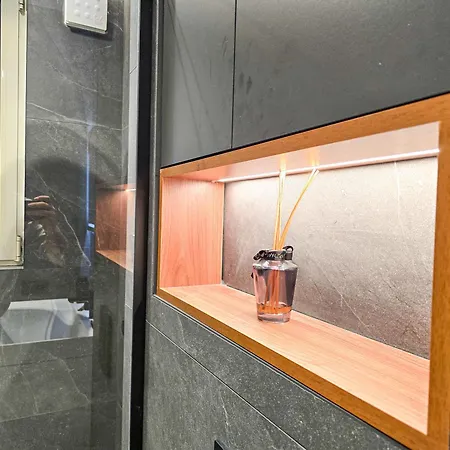 Luxury 2 Bedroom Apartment