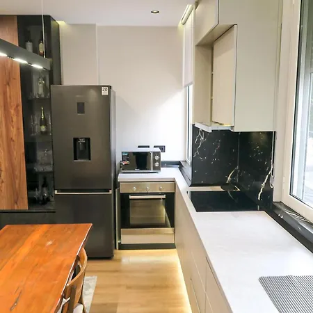 Luxury 2 Bedroom Apartment