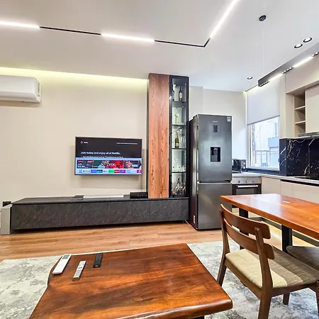 Urban21 Luxury 2 Bedroom Apartment Tirana