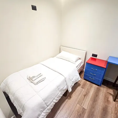 Apartment Urban21 Luxury 2 Bedroom Tirana