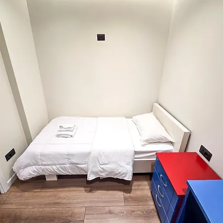 Urban21 Luxury 2 Bedroom Apartment