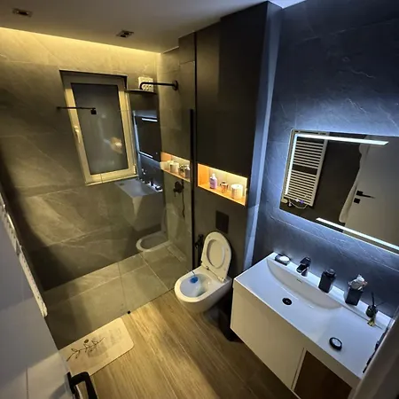 Urban21 Luxury 2 Bedroom Apartment *